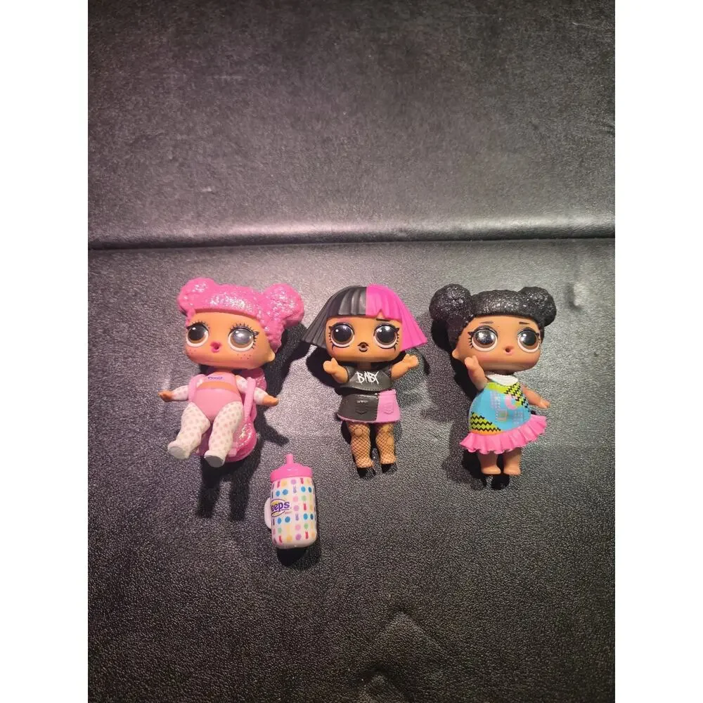 L.O.L. Surprise Dolls Lot Of 3 Mini Fashion Dolls Jointed Figures Clothes Peep
